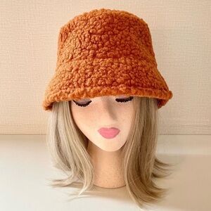 Teddy Bear Shearling Bucket Hat. Pumpkin Spice Rust, NWOT. Lined, adjust…